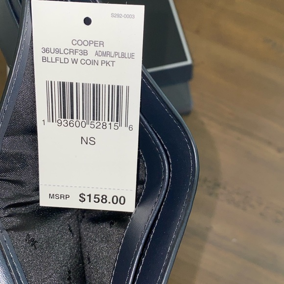 Michael Kors Men’s Cooper Wallet - Picture 3 of 3